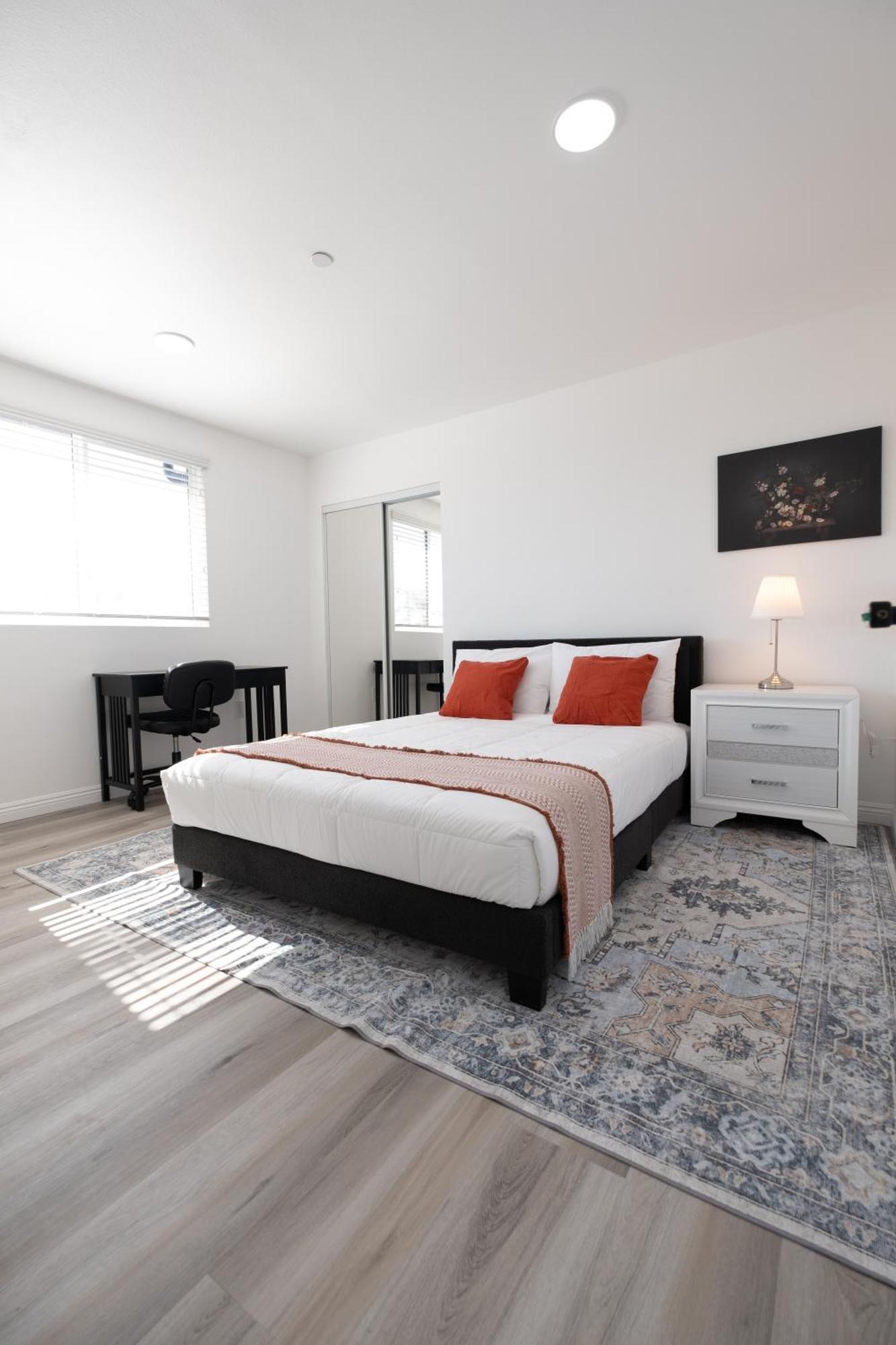 Charming La Retreat Near Usc & Downtown Highlights- 1 Bedroom With Shared Access Hotel