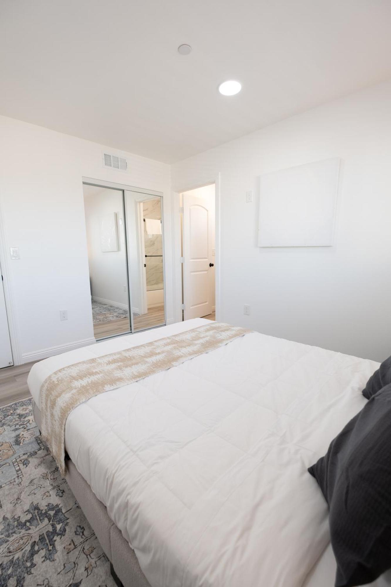 Charming La Retreat Near Usc & Downtown Highlights- 1 Bedroom With Shared Access Hotel 4*